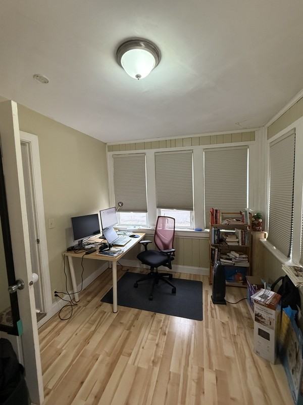 289 Charles Ave - Photo 3 of 15