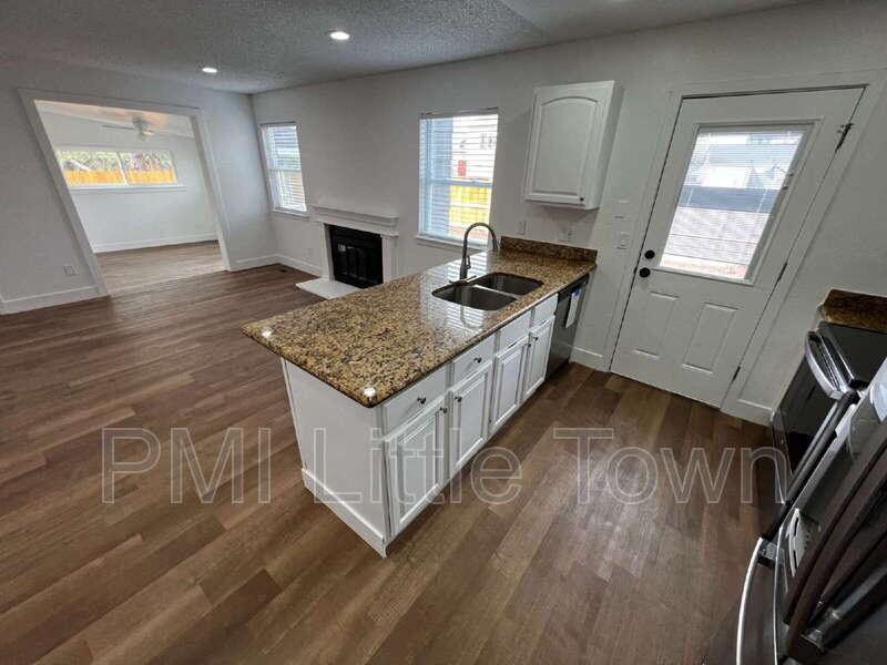 1965 Cathay St - Photo 7 of 25