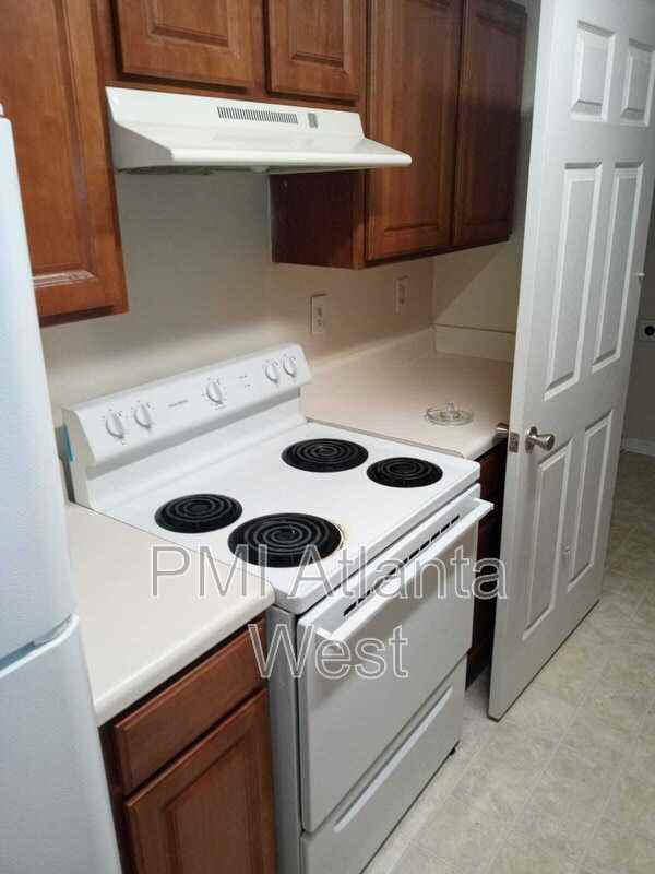16303 Waldrop Cv - Photo 2 of 7