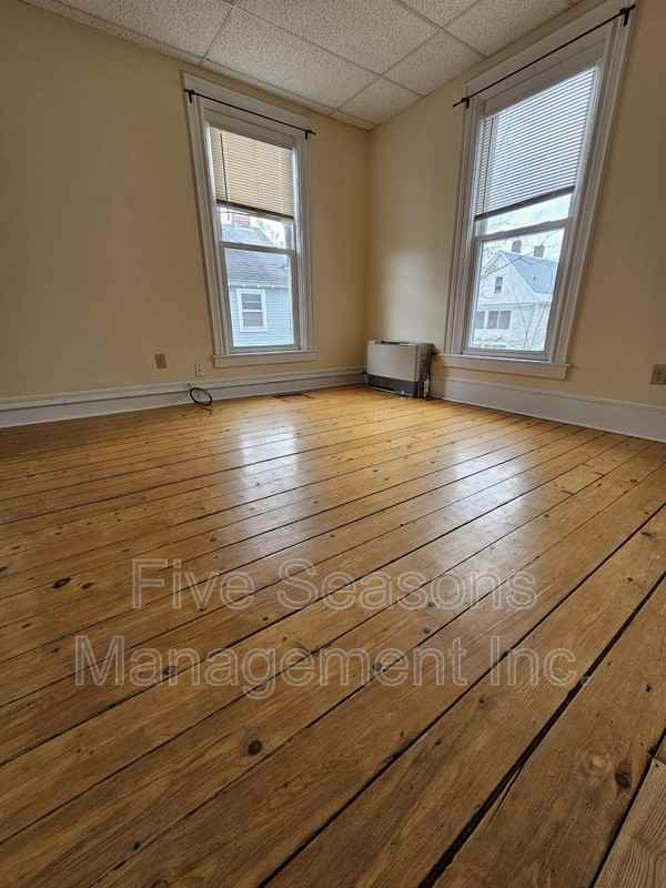 35 North Winooski Avenue - Photo 2 of 12