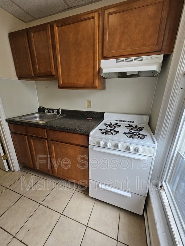 35 North Winooski Avenue - Photo 4 of 12