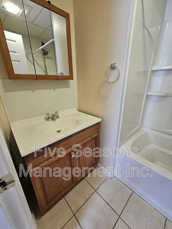 35 North Winooski Avenue - Photo 7 of 12