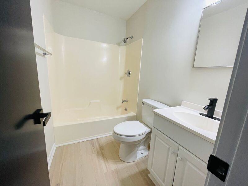 1406 Magnolia W #16 - Photo 3 of 12