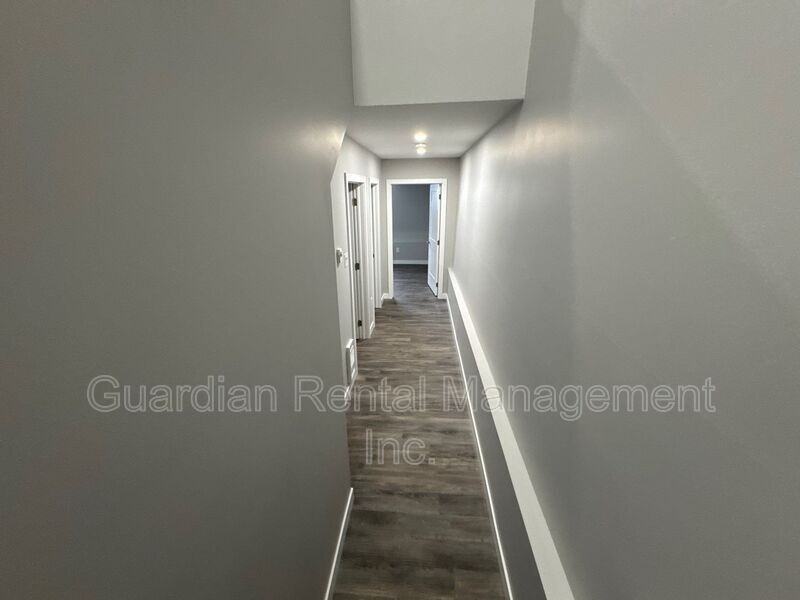 215 Langworthy St #7 - Photo 6 of 25