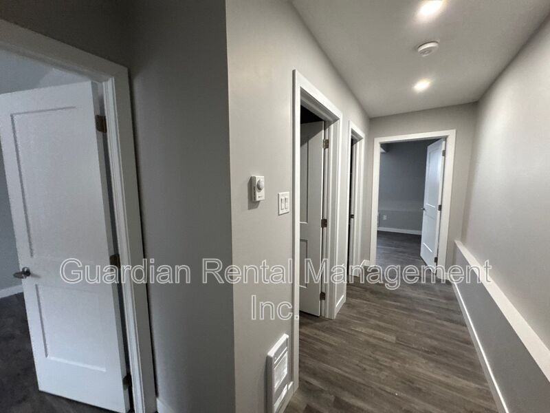 215 Langworthy St #7 - Photo 7 of 25