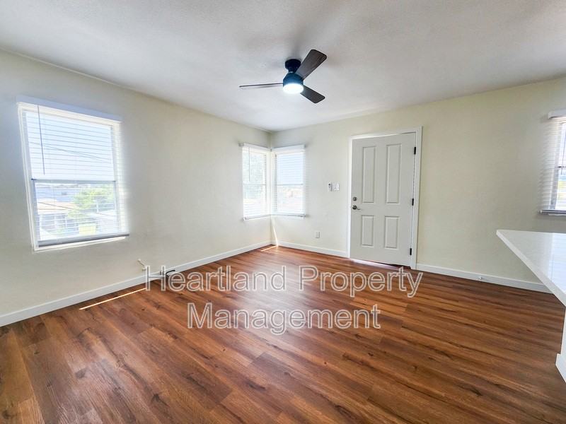 3875 1/2 39th St - Photo 3 of 5