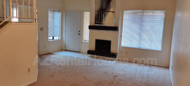 819 N College Ave #I122 - Photo 5 of 14