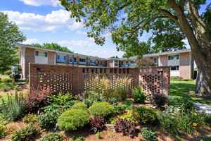 featured image of 233 S Batavia Ave