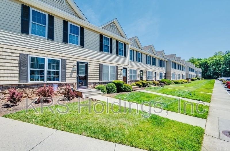 136 Old Tavern Cir - Photo 2 of 17