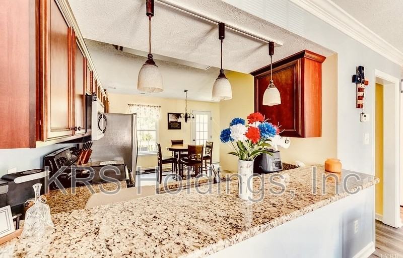 136 Old Tavern Cir - Photo 7 of 17