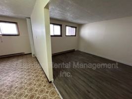 featured image of 39 Kingsway Dr W #3