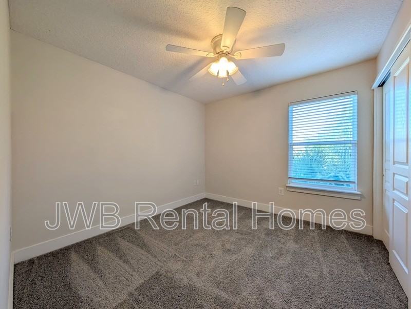 631 2nd Ave S - Photo 7 of 19