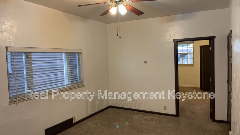 403 Ohio Ave #1stFL - Photo 3 of 20