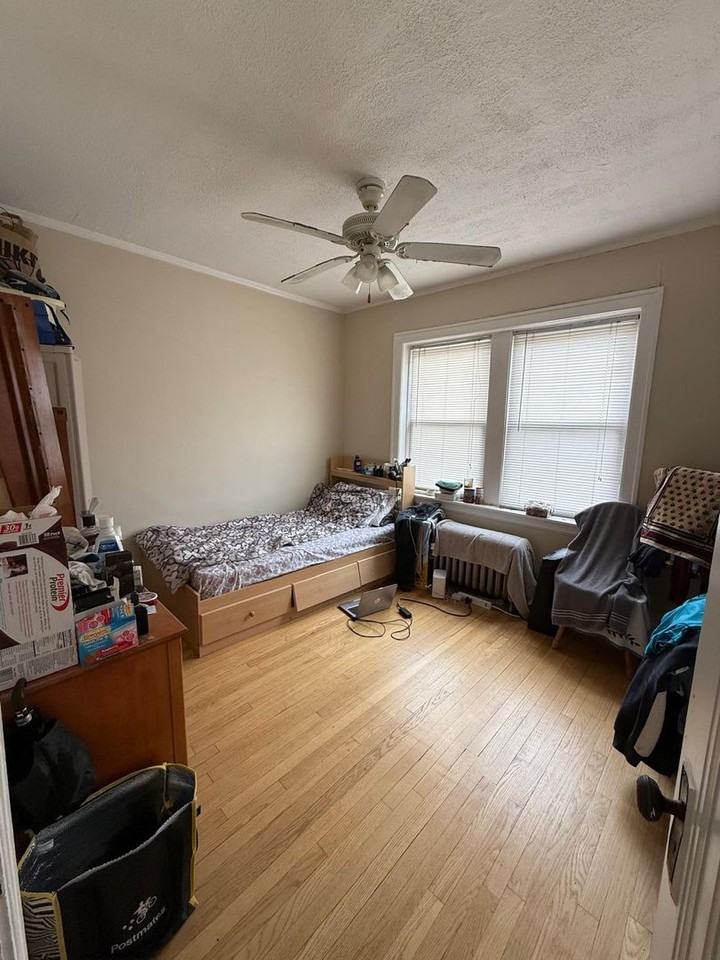4407 N Kenneth - Photo 5 of 30