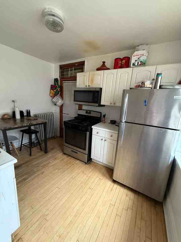 4407 N Kenneth - Photo 7 of 30
