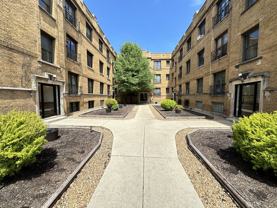 732 W Roscoe St #3N - Photo 1 of 1