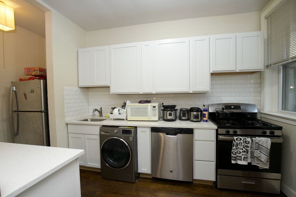 945 Judson Ave #1 - Photo 3 of 21