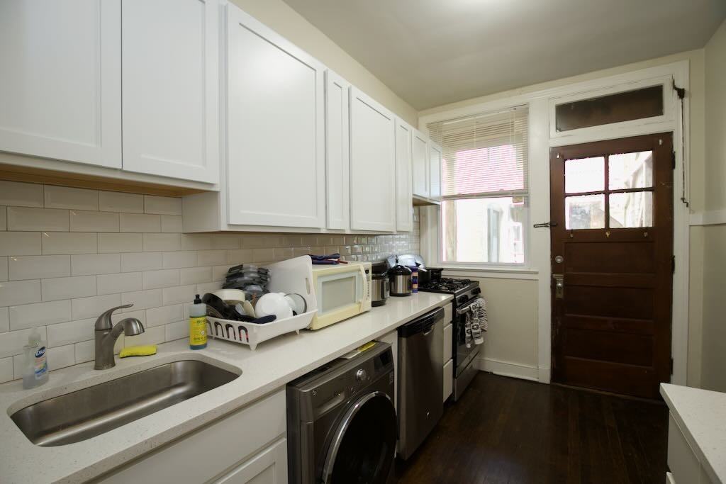 945 Judson Ave #1 - Photo 4 of 21