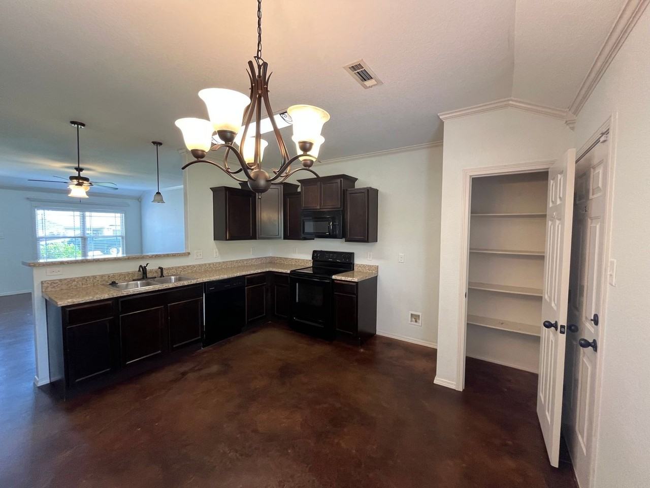 3210 Miracle Heights Cv - Photo 5 of 23
