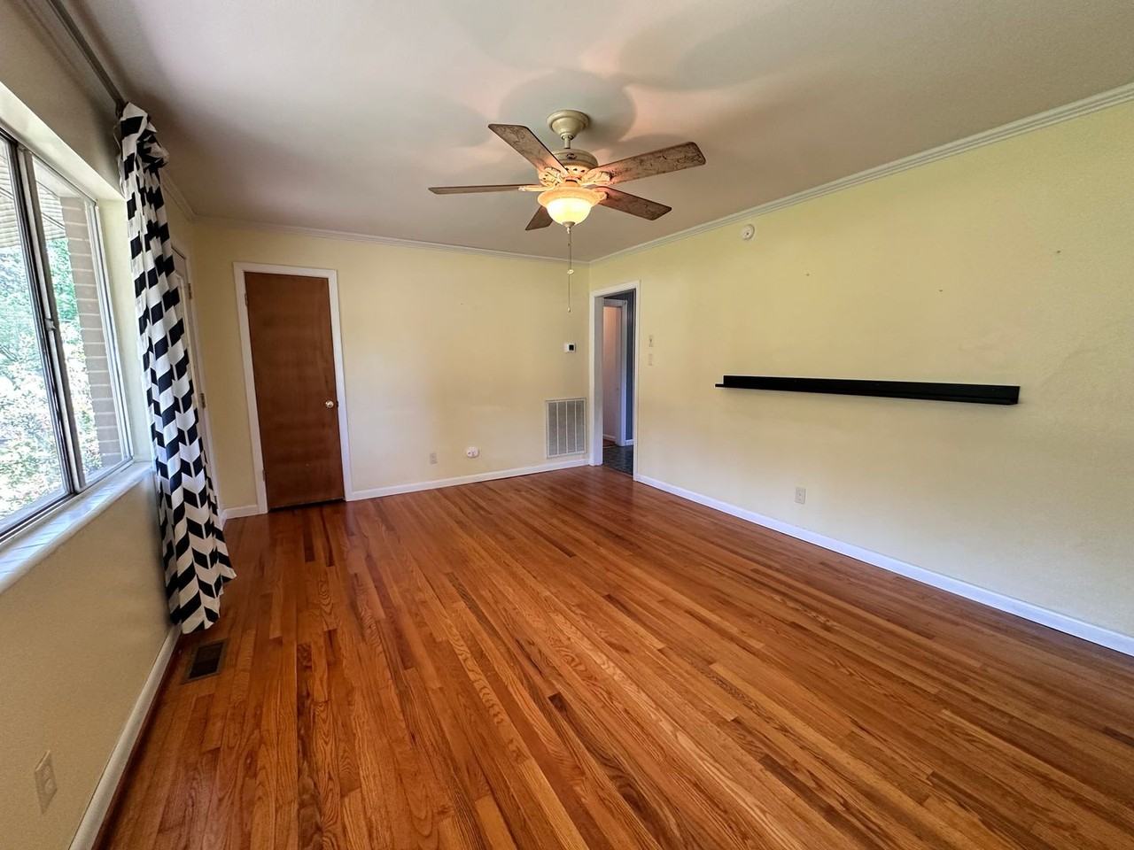 864 Springdale Rd - Photo 6 of 19