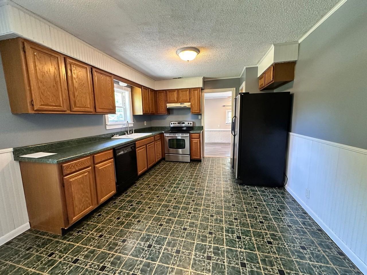 864 Springdale Rd - Photo 7 of 19