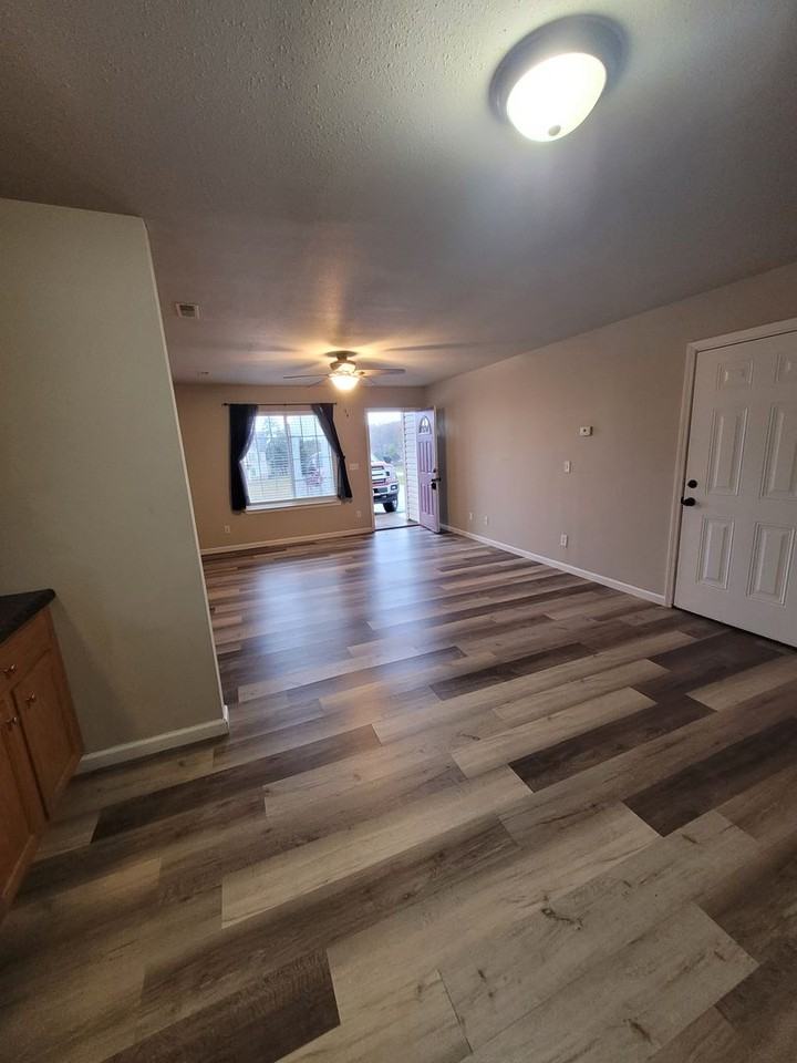 436 Shade Tree Ln - Photo 2 of 9