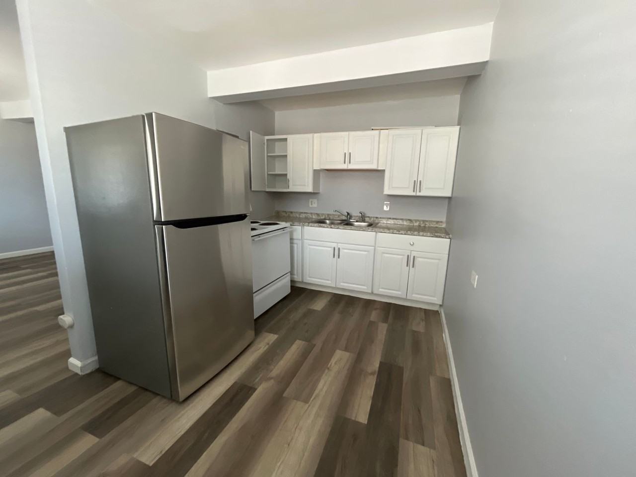 1 & 2 Bedroom Apartments – Pet - Photo 2 of 17