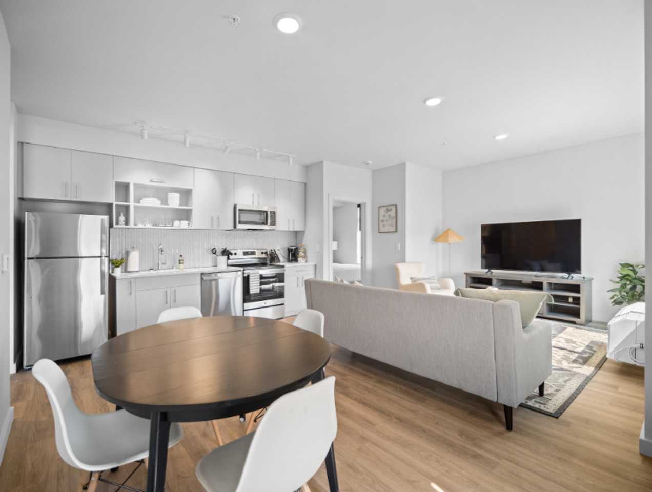 The Flats on Hastings - Photo 2 of 9