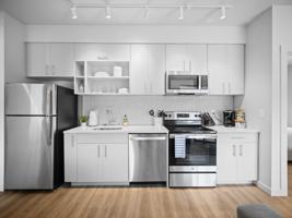 featured image of 702 W Hastings Rd