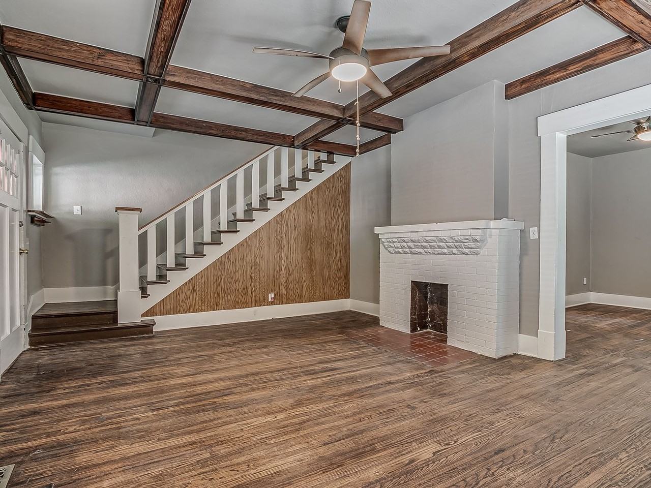 2014 N Lee Ave - Photo 3 of 31