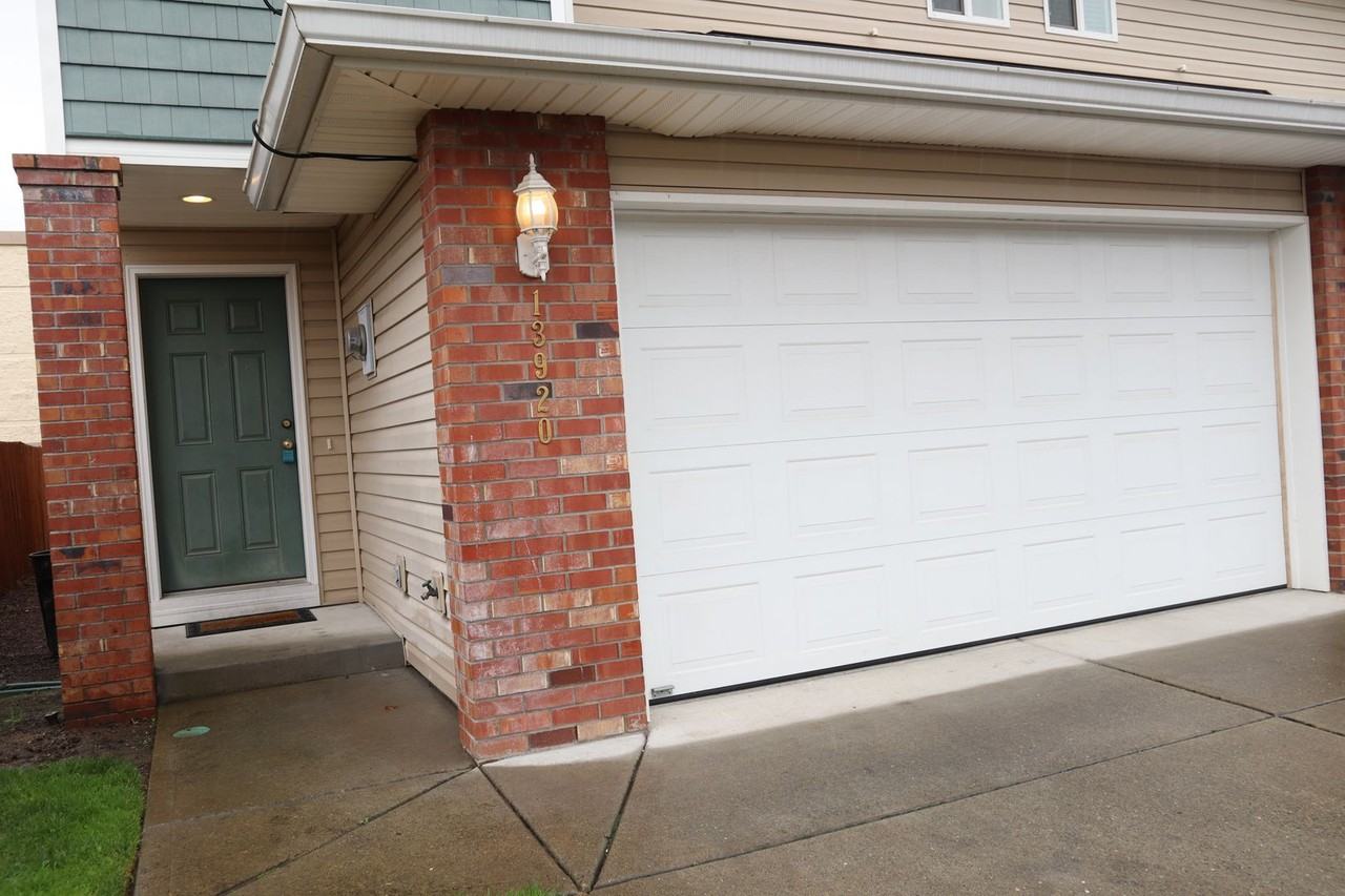 13920 Ne 7th Ct - Photo 2 of 32