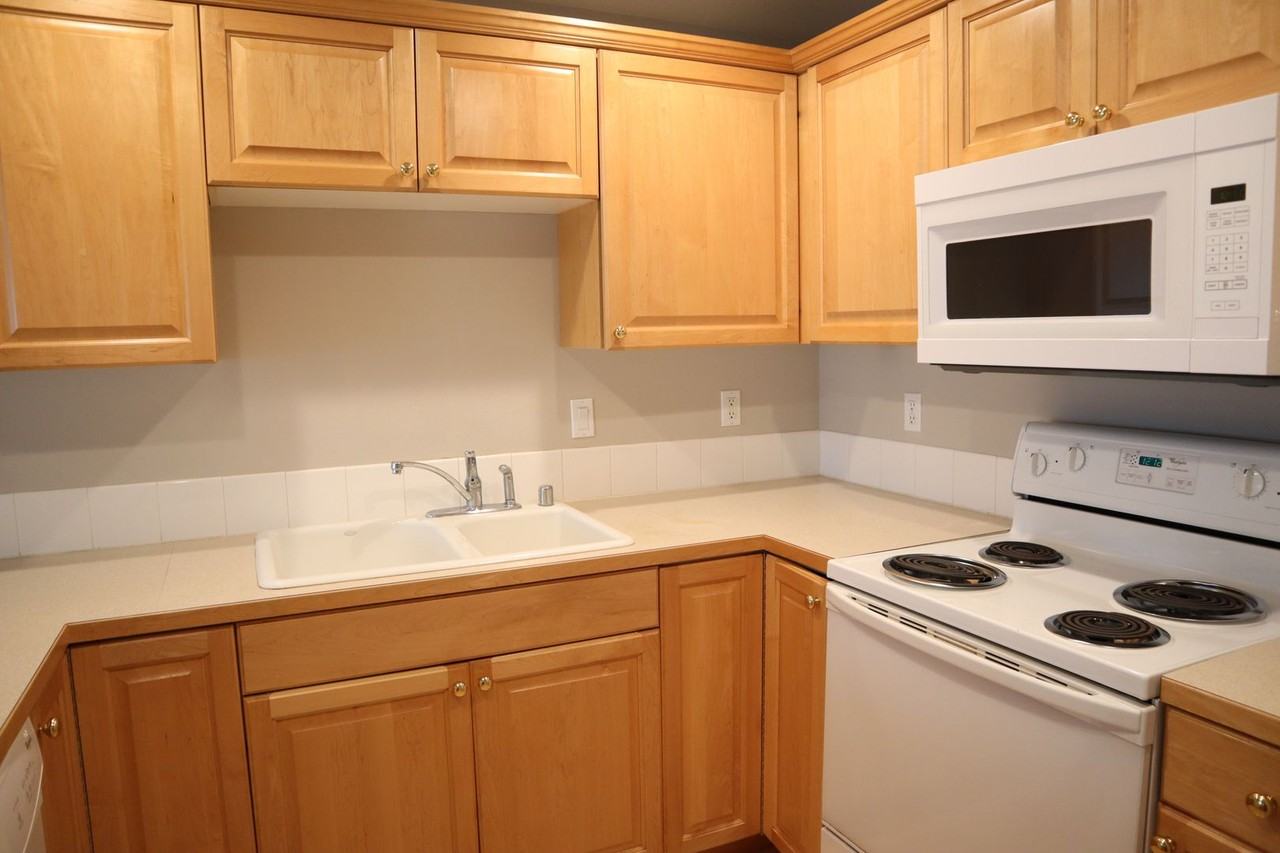 13920 Ne 7th Ct - Photo 7 of 32