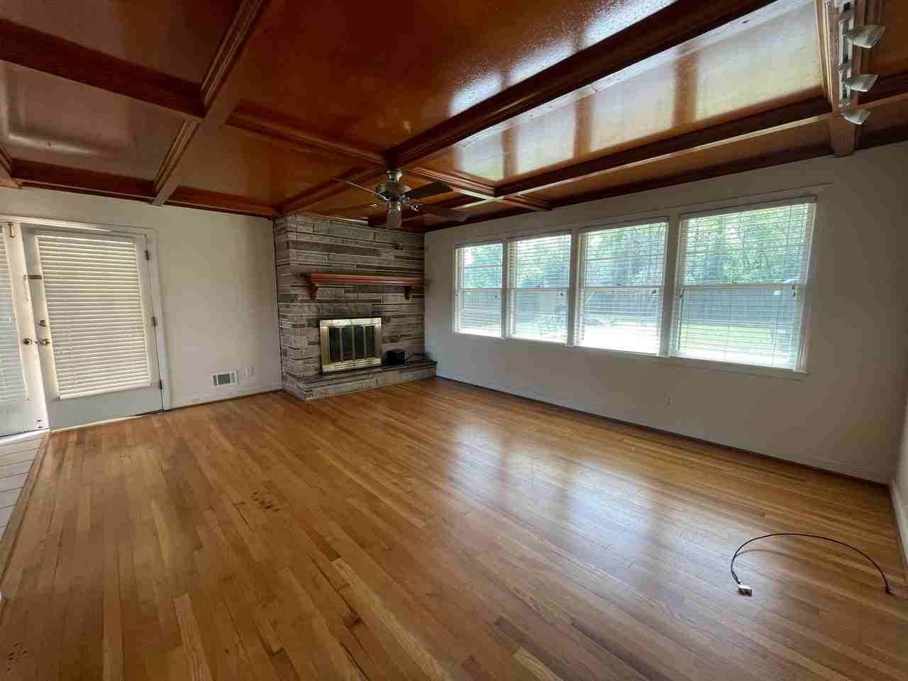 1423 Duke St - Photo 3 of 13