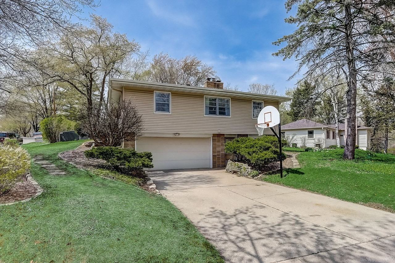 4502 Gregg Rd - Photo 2 of 39