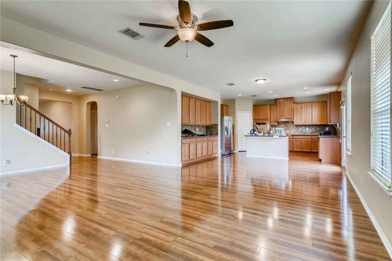 169 Pomegranate Cv - Photo 2 of 13