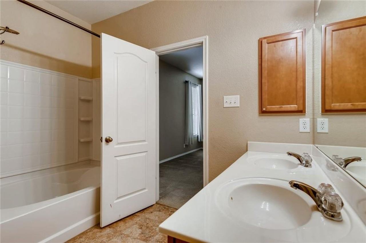 169 Pomegranate Cv - Photo 6 of 13