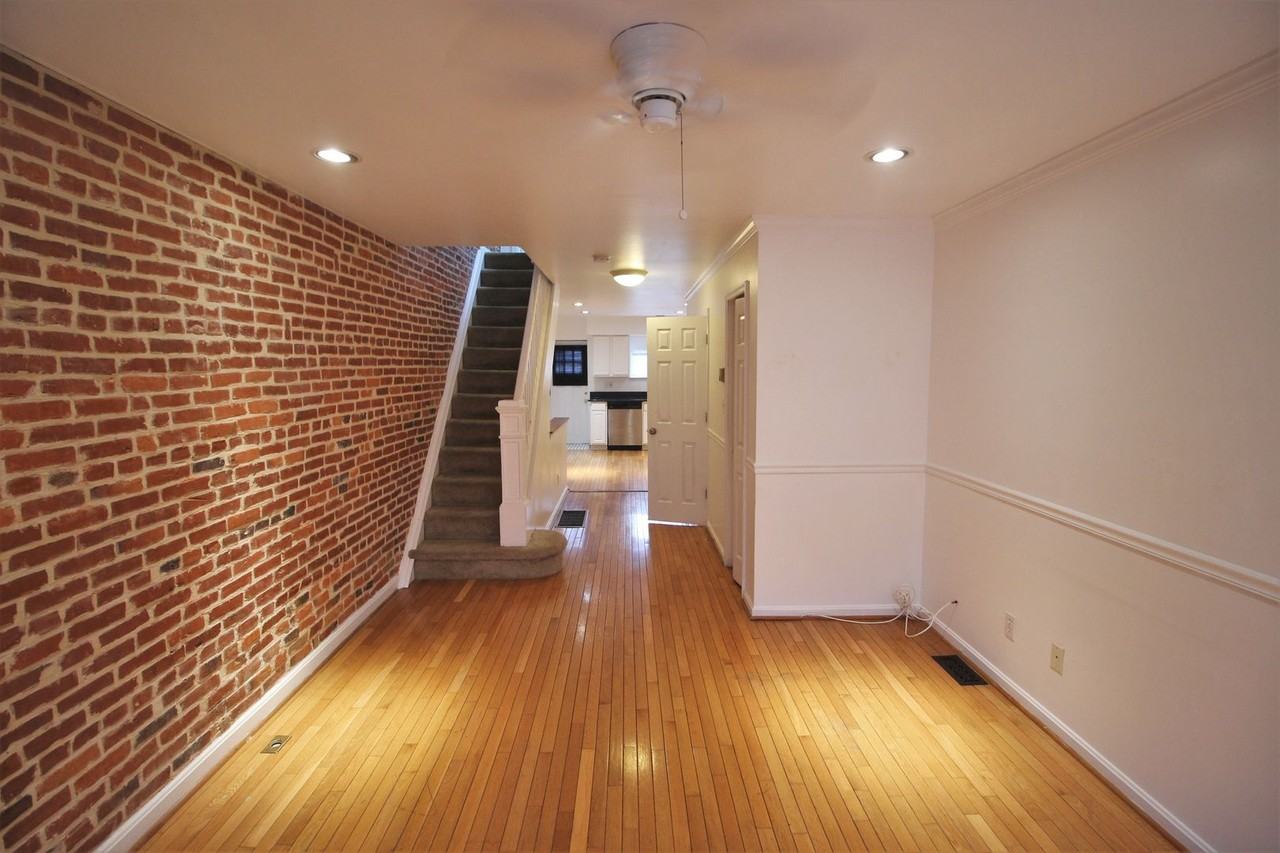 524 S Decker Ave - Photo 3 of 30