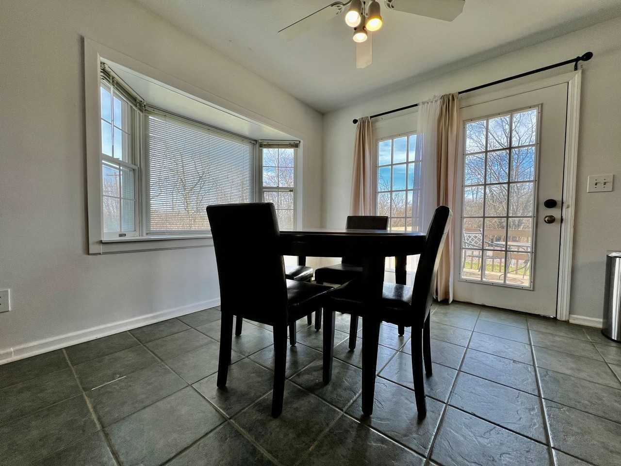 5042 Princeton Glendale Rd - Photo 4 of 26