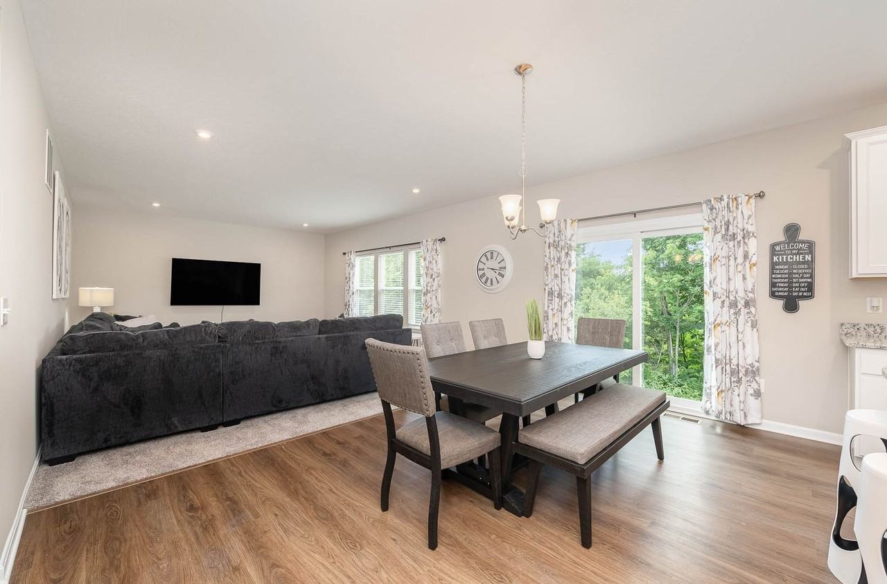 1344 Soaring Way - Photo 6 of 44