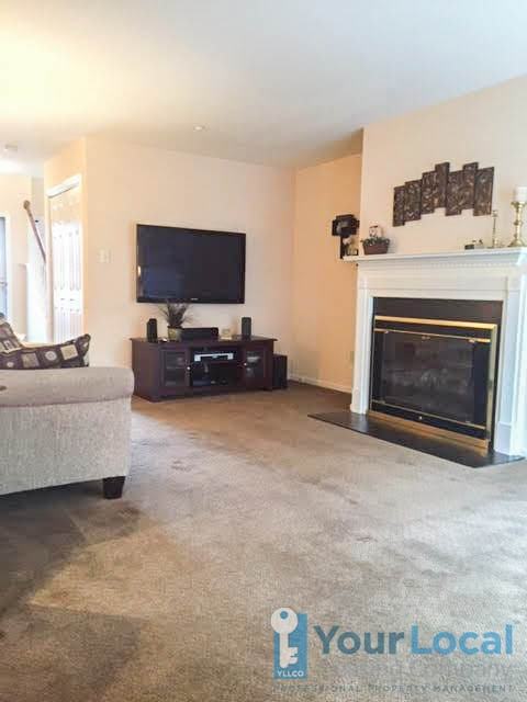 7 Oxford Court - Photo 3 of 11