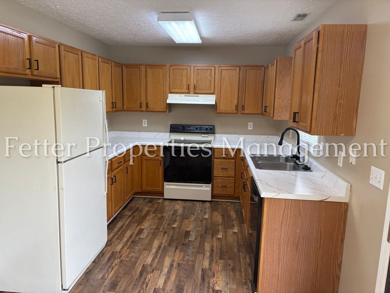 3224 Park Ridge Dr - Photo 2 of 5