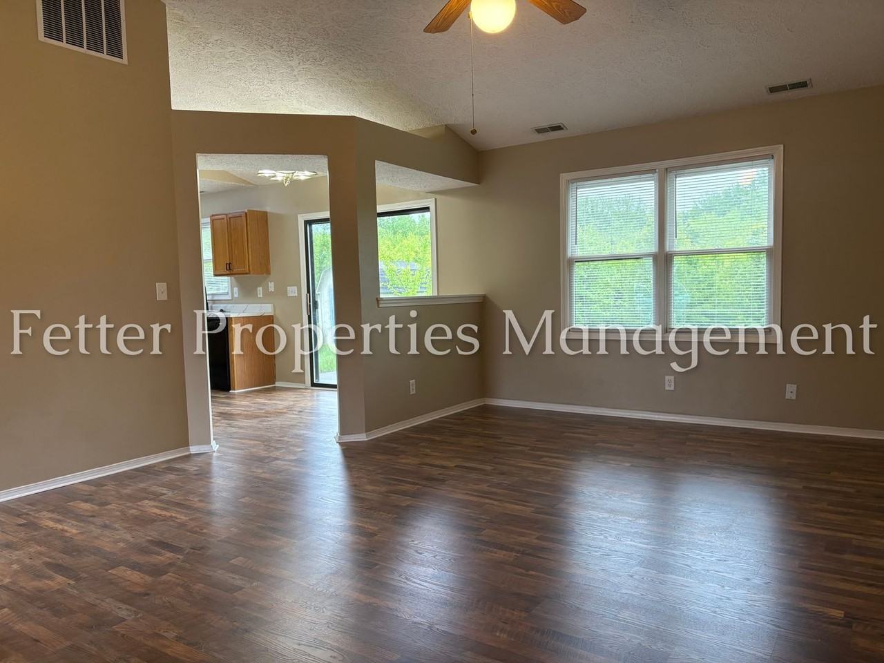 3224 Park Ridge Dr - Photo 3 of 5