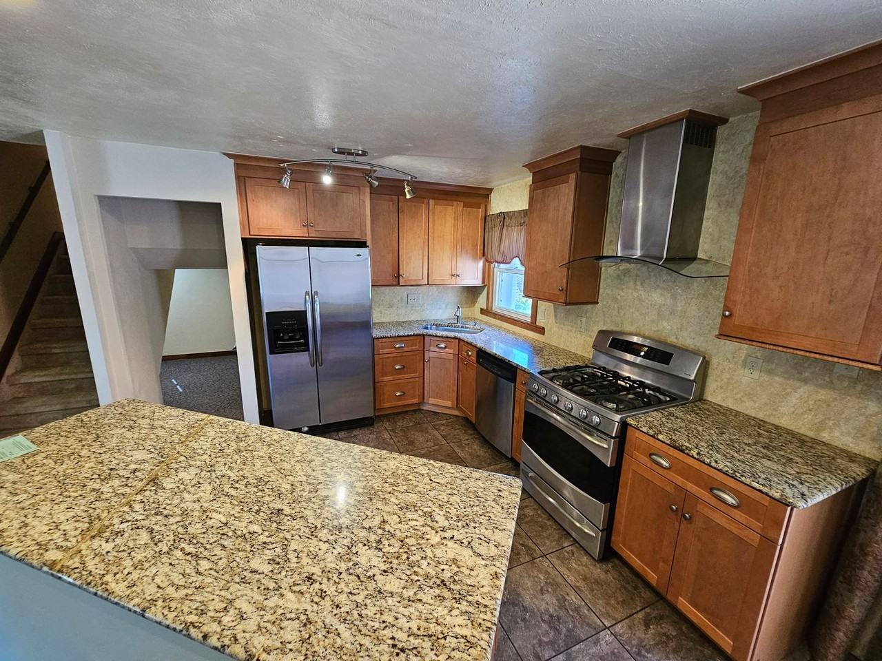 124 N Brentwood Dr - Photo 5 of 15