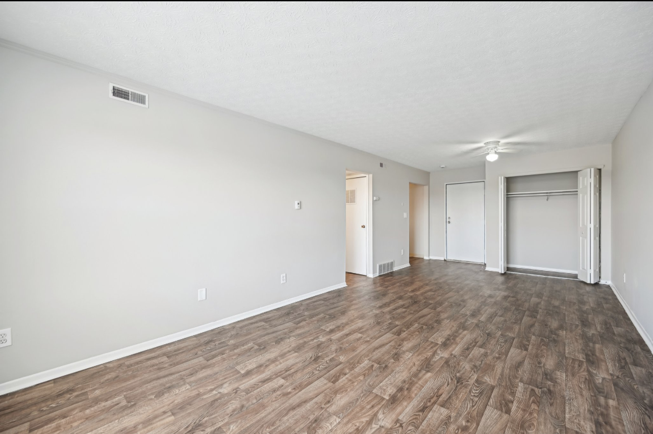 Tamarack Arms Apartments - Photo 6 of 16