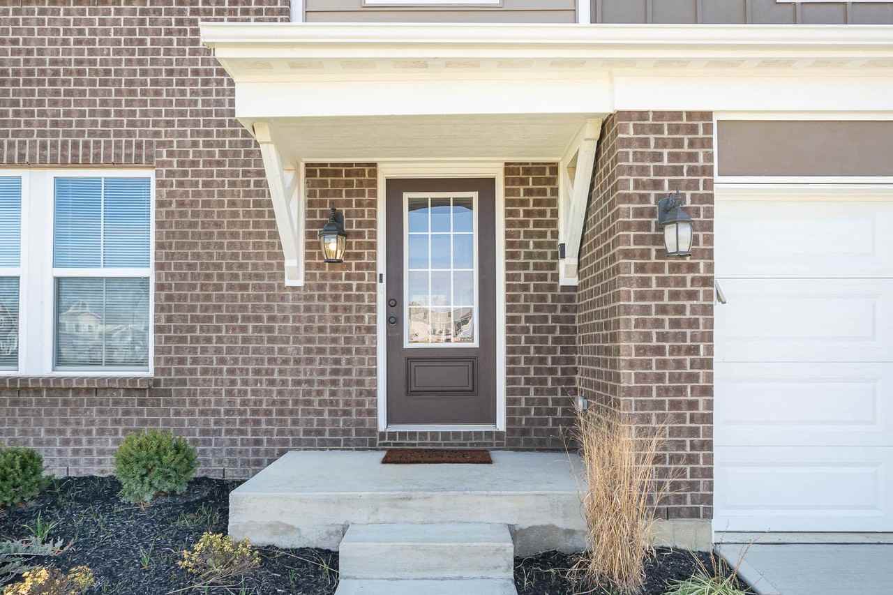 5738 Azra Ct - Photo 2 of 23