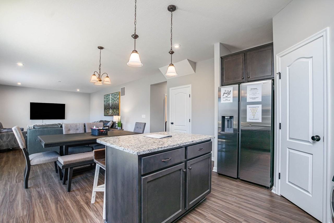 5738 Azra Ct - Photo 5 of 23