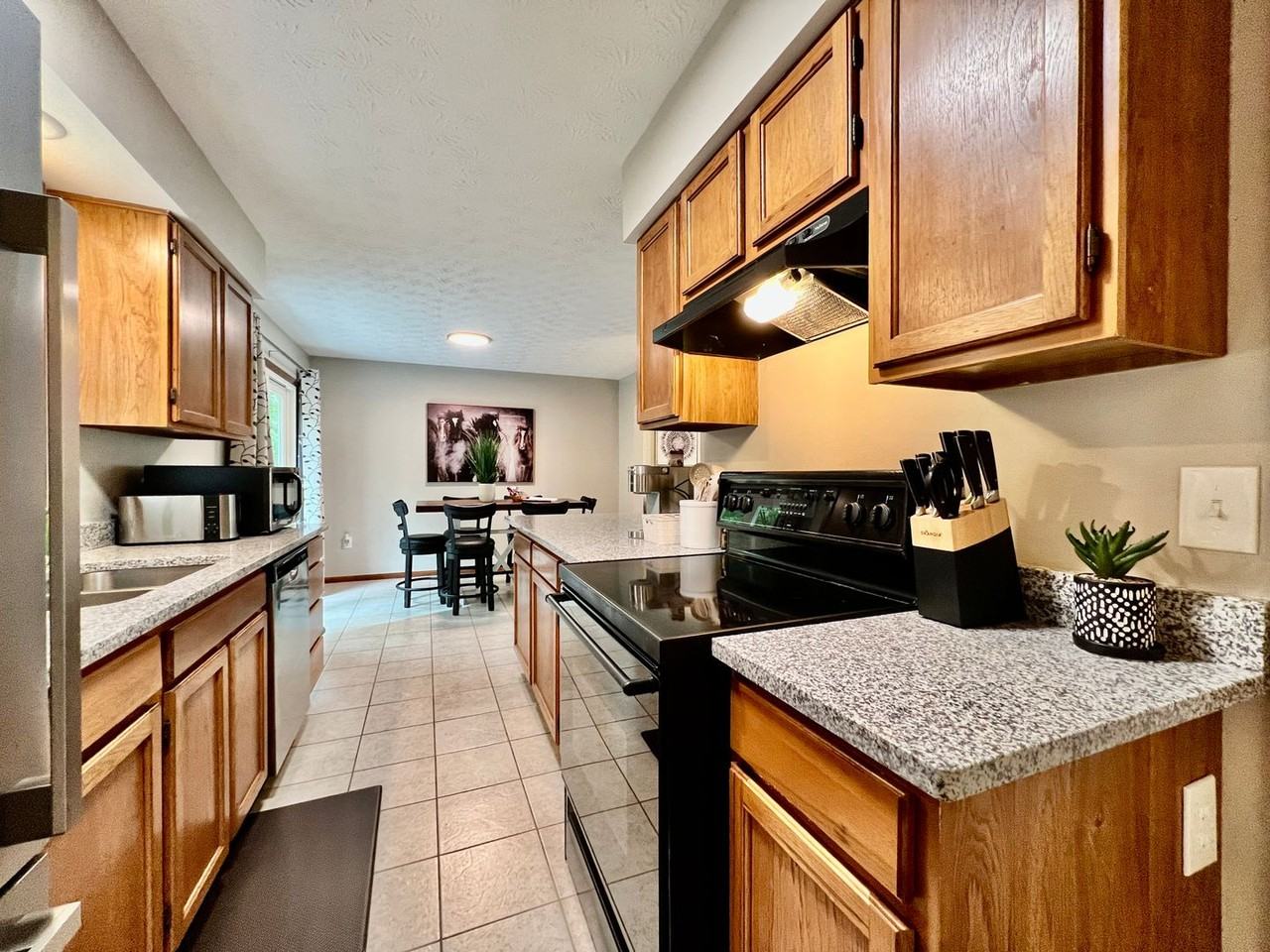 6429 Cincinnati Dayton Rd - Photo 4 of 30