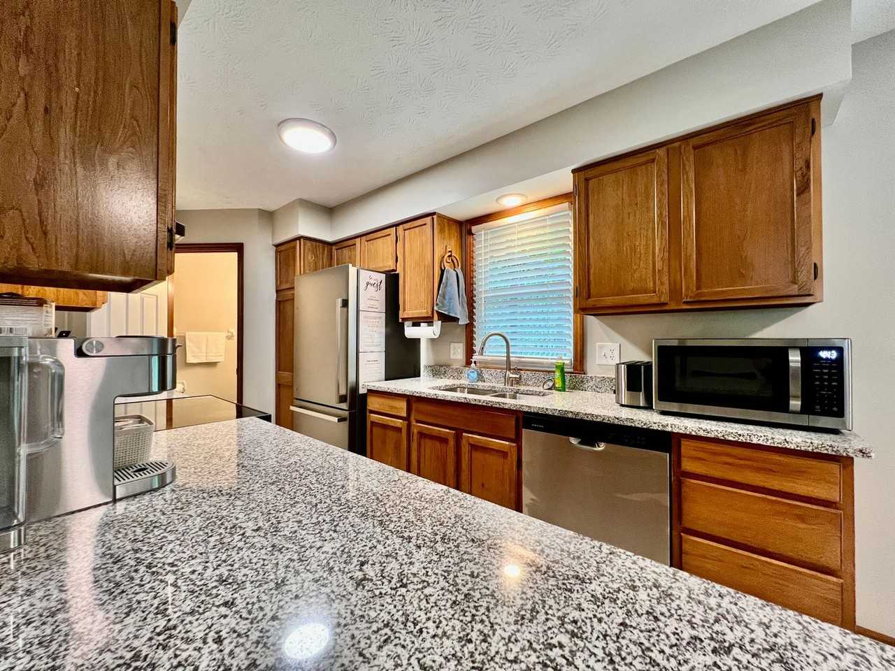 6429 Cincinnati Dayton Rd - Photo 7 of 30