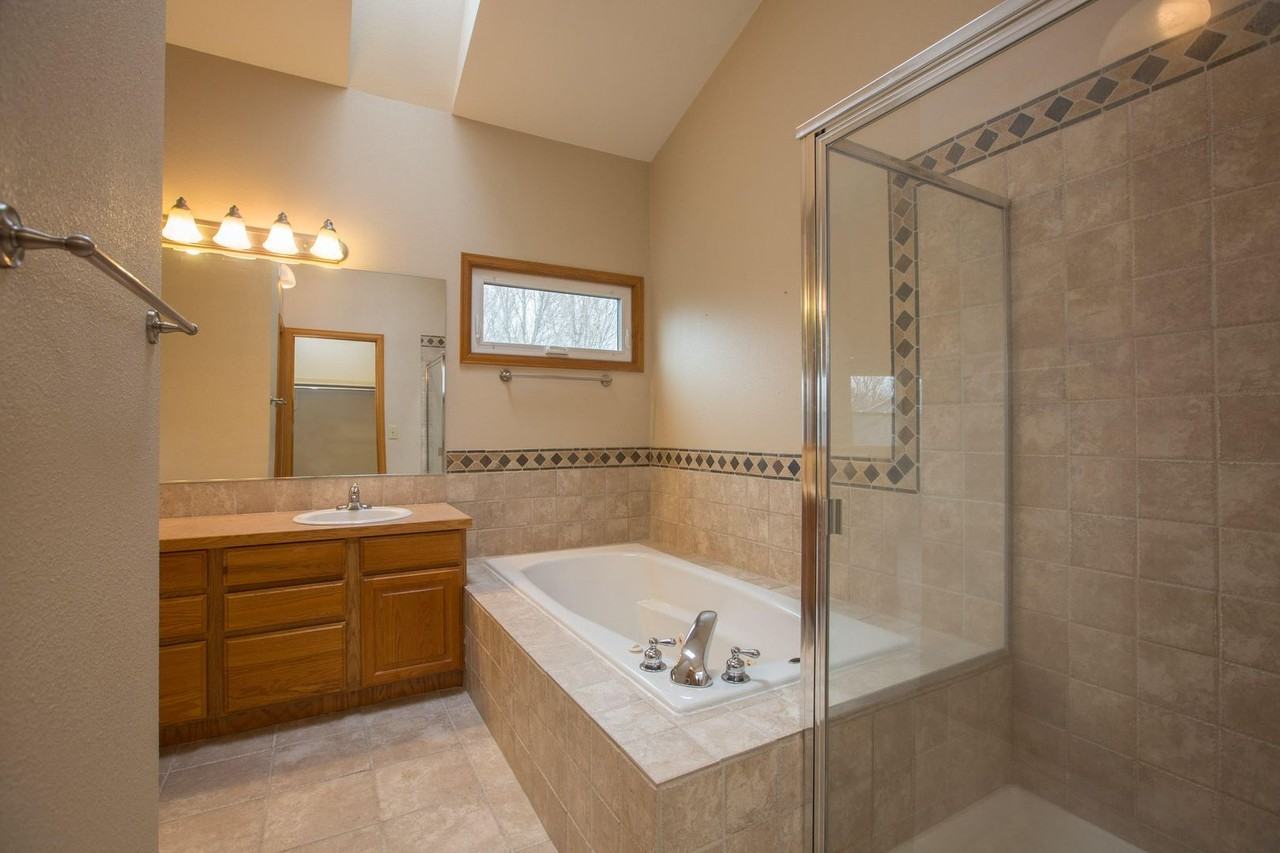 4405 Monte Carlo Dr - Photo 7 of 14