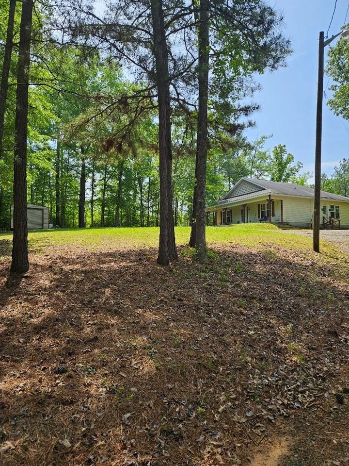 2965 Rumble Rd - Photo 2 of 16